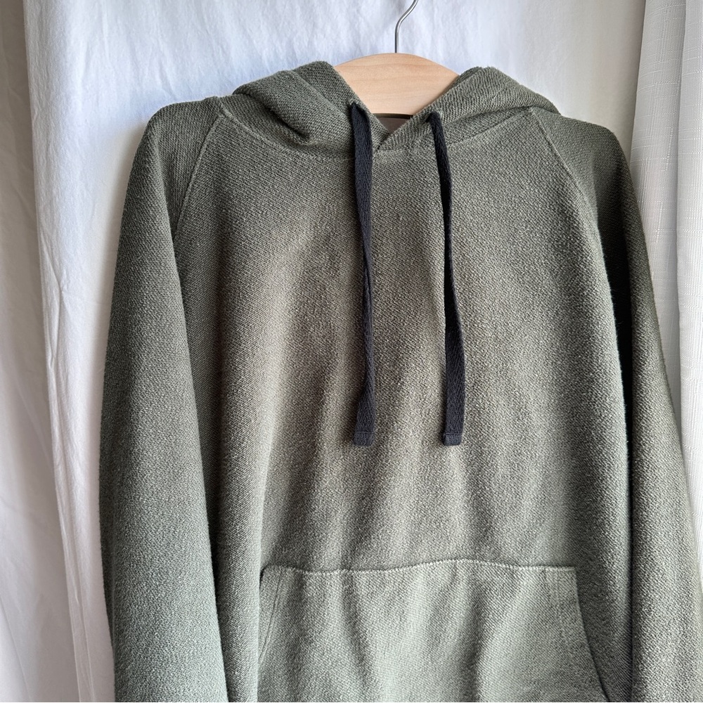 En THREAD Men’s Green Pullover Sweater